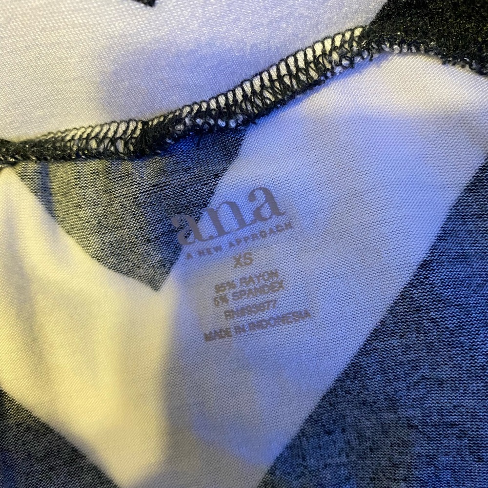 Black and white size XS ANA long slit skirt